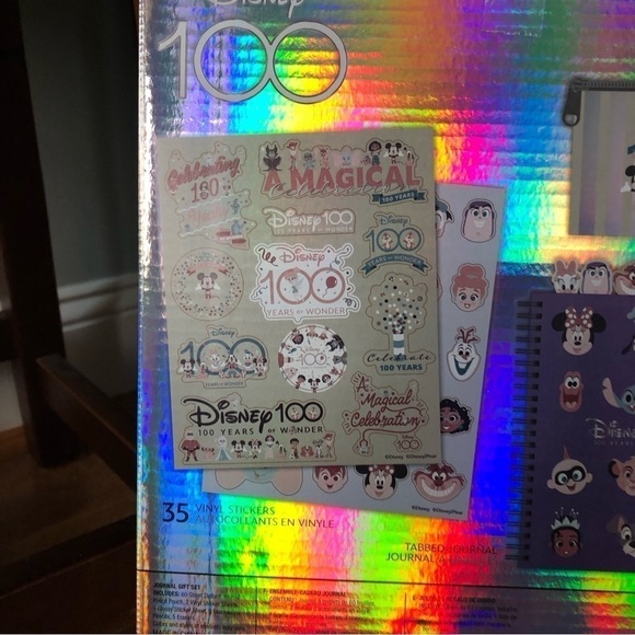 Disney 100 years: Journal Gift Set tabbed notebook, pencil case - Picture 3 of 6